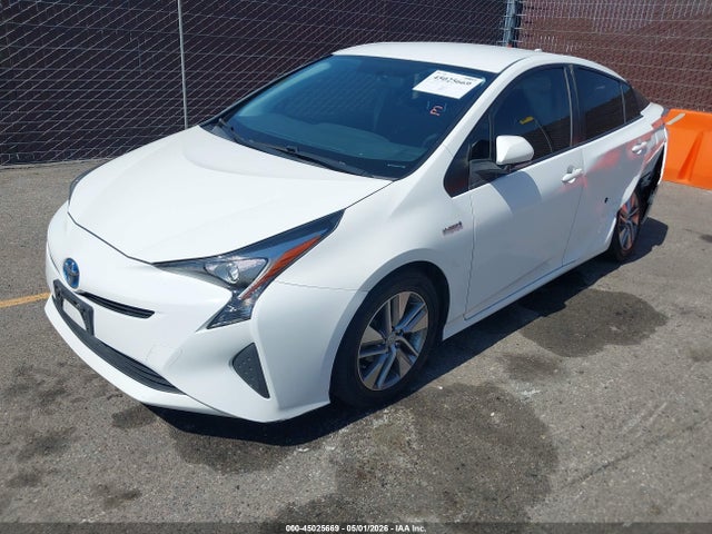 45025669 :رقم المزاد ، JTDKBRFU2G3517178 vin ، 2016 Toyota Prius Two مزاد بيع