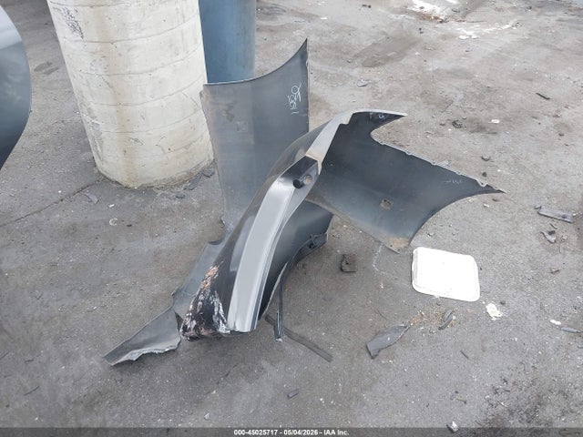 45025717 :رقم المزاد ، 4T4BE46K39R124040 vin ، 2009 Toyota Camry Le مزاد بيع
