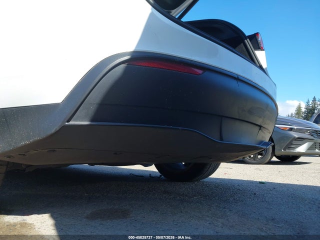 45025727 :رقم المزاد ، 7SAYGDED1RF055625 vin ، 2024 Tesla Model Y Long Range Single Motor Rear-wheel Drive/rwd مزاد بيع
