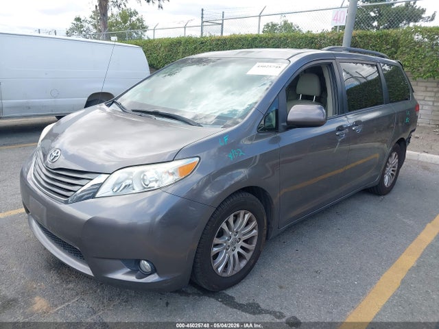 5TDYK3DC2ES488701 Toyota Sienna Xle V6 8 Passenger