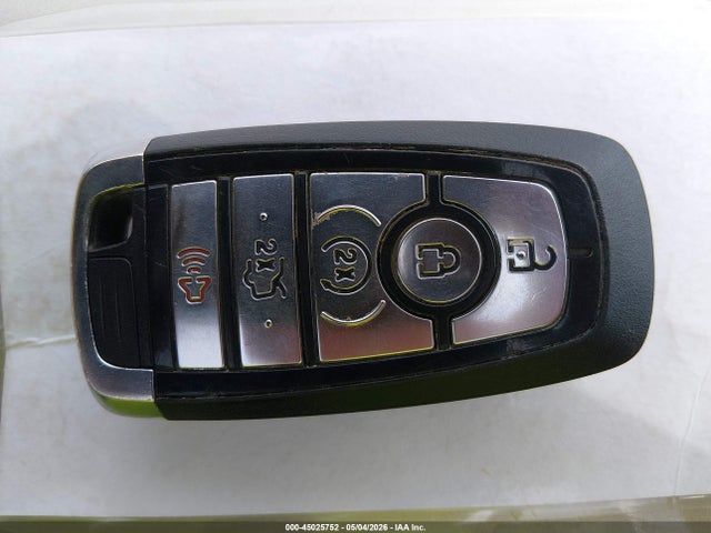 45025752 :رقم المزاد ، 3FA6P0D94JR168620 vin ، 2018 Ford Fusion Titanium مزاد بيع