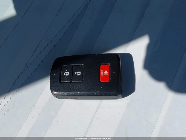 45025757 :رقم المزاد ، JTDKDTB36C1031113 vin ، 2012 Toyota Prius C Three مزاد بيع