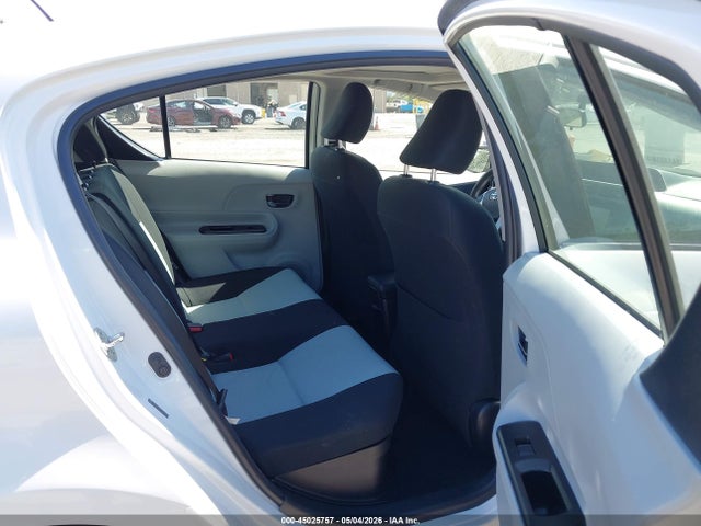 45025757 :رقم المزاد ، JTDKDTB36C1031113 vin ، 2012 Toyota Prius C Three مزاد بيع