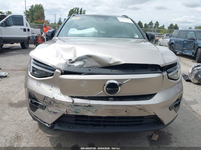 45025788 :رقم المزاد ، YV4ED3UM8P2070625 vin ، 2023 Volvo Xc40 Recharge Pure Electric Twin Ultimate مزاد بيع
