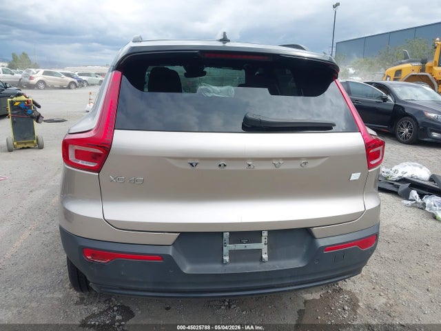 45025788 :رقم المزاد ، YV4ED3UM8P2070625 vin ، 2023 Volvo Xc40 Recharge Pure Electric Twin Ultimate مزاد بيع