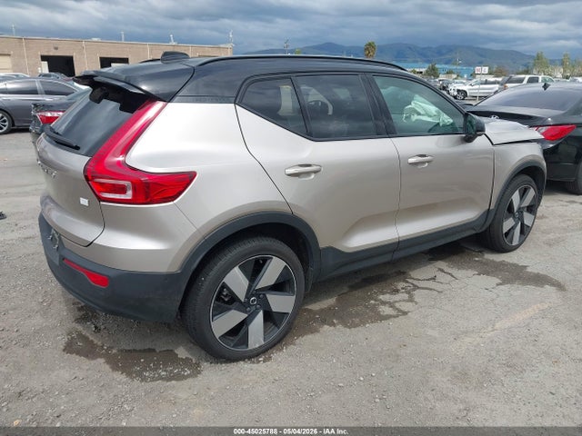 45025788 :رقم المزاد ، YV4ED3UM8P2070625 vin ، 2023 Volvo Xc40 Recharge Pure Electric Twin Ultimate مزاد بيع