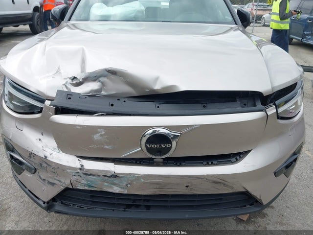 45025788 :رقم المزاد ، YV4ED3UM8P2070625 vin ، 2023 Volvo Xc40 Recharge Pure Electric Twin Ultimate مزاد بيع