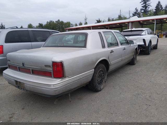 45025804 :رقم المزاد ، 1LNLM81W7TY711666 vin ، 1996 Lincoln Town Car Executive مزاد بيع