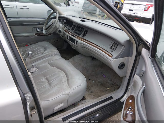 45025804 :رقم المزاد ، 1LNLM81W7TY711666 vin ، 1996 Lincoln Town Car Executive مزاد بيع