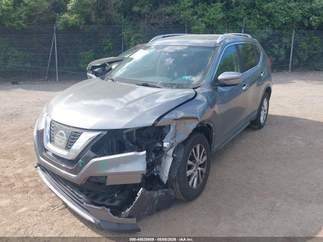45025809 :رقم المزاد ، KNMAT2MV0HP582763 vin ، 2017 Nissan Rogue Sv مزاد بيع