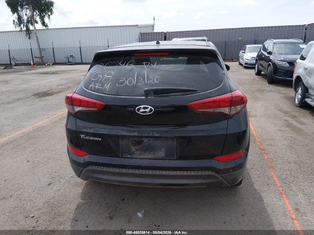 KM8J23A49JU791894 Hyundai TUCSON SE