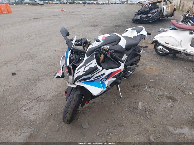 45025823 :رقم المزاد ، WB10P2301S6L53430 vin ، 2025 Bmw S 1000 Rr مزاد بيع