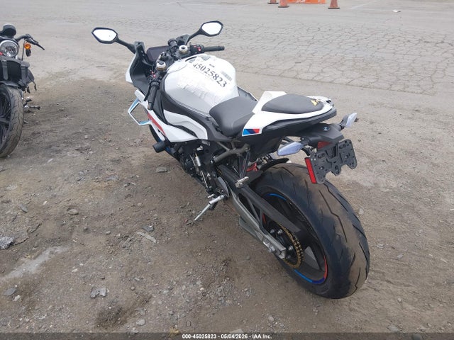 45025823 :رقم المزاد ، WB10P2301S6L53430 vin ، 2025 Bmw S 1000 Rr مزاد بيع