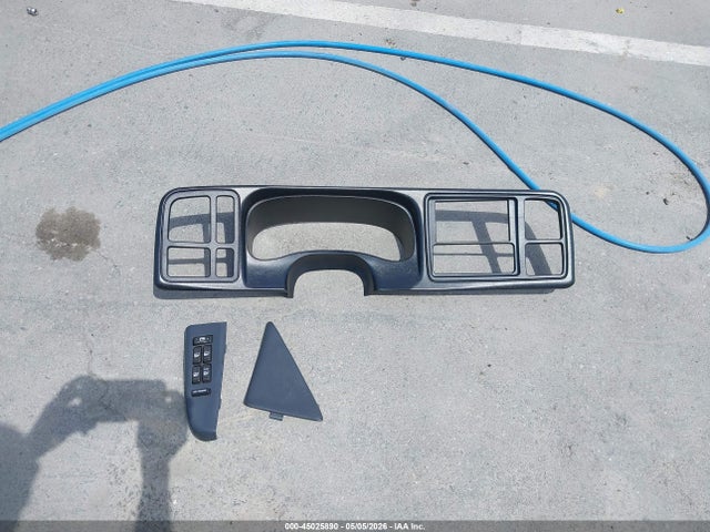 2002 Chevrolet Silverado 2500hd Ls მანქანა იყიდება აუქციონზე, vin: 1GCHK23U72F155071, აუქციონის ნომერი: 45025890