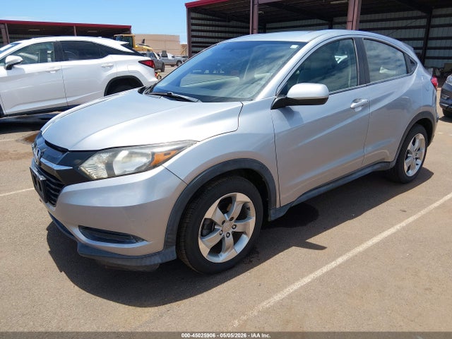 Honda HR-V LX 2017 3CZRU5H32HM714173 Image 2