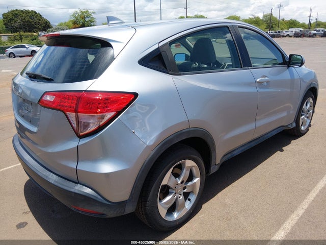 Honda HR-V LX 2017 3CZRU5H32HM714173 Image 4