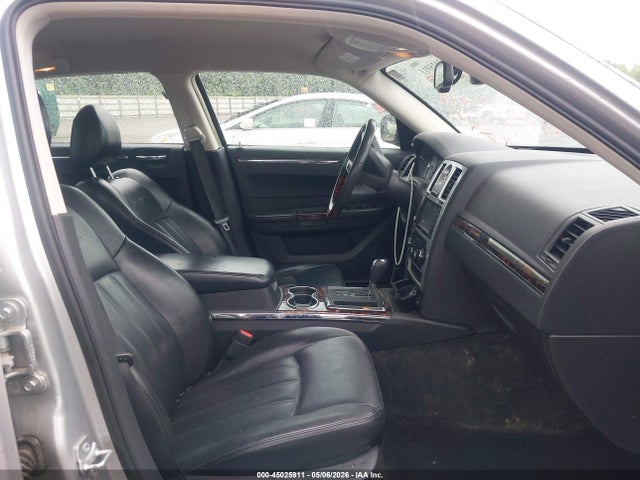 Продажа на аукционе авто 2009 Chrysler 300c Hemi, vin: 2C3KA63T49H619650, номер лота: 45025911