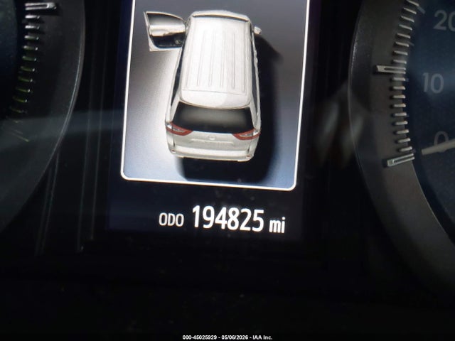 5TDYK3DC5FS679966 Toyota Sienna Xle Premium 8 Passenger