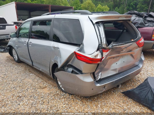 5TDYK3DC5FS679966 Toyota Sienna Xle Premium 8 Passenger