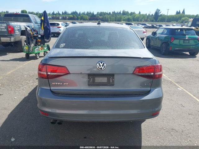 2017 Volkswagen Jetta 1.4t Se მანქანა იყიდება აუქციონზე, vin: 3VWDB7AJ2HM380881, აუქციონის ნომერი: 45025935