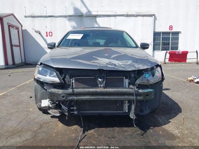 2017 Volkswagen Jetta 1.4t Se მანქანა იყიდება აუქციონზე, vin: 3VWDB7AJ2HM380881, აუქციონის ნომერი: 45025935