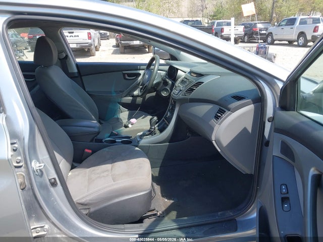 Продаж на аукціоні авто 2015 Hyundai Elantra Se, vin: 5NPDH4AE0FH565100, номер лоту: 45025944