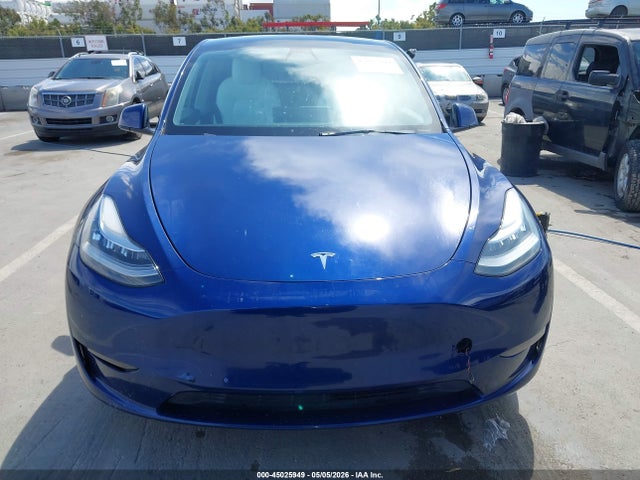 Продаж на аукціоні авто 2021 Tesla Model Y Long Range Dual Motor All-wheel Drive, vin: 5YJYGAEE3MF201228, номер лоту: 45025949