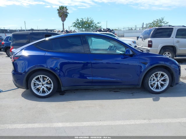 Продаж на аукціоні авто 2021 Tesla Model Y Long Range Dual Motor All-wheel Drive, vin: 5YJYGAEE3MF201228, номер лоту: 45025949