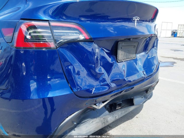 Продаж на аукціоні авто 2021 Tesla Model Y Long Range Dual Motor All-wheel Drive, vin: 5YJYGAEE3MF201228, номер лоту: 45025949