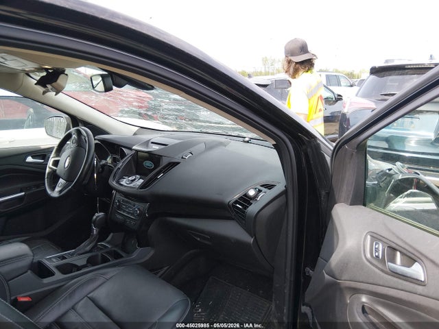 Продажа на аукционе авто 2017 Ford Escape Titanium, vin: 1FMCU0JDXHUE04300, номер лота: 45025985