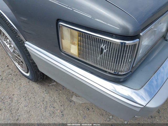 45025986 :رقم المزاد ، 1G6CD5152K4331492 vin ، 1989 Cadillac Deville مزاد بيع