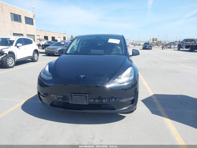 45026026 :رقم المزاد ، 7SAYGAEE1NF387744 vin ، 2022 Tesla Model Y Long Range Dual Motor All-wheel Drive مزاد بيع