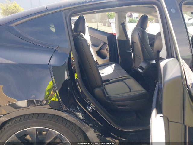 45026026 :رقم المزاد ، 7SAYGAEE1NF387744 vin ، 2022 Tesla Model Y Long Range Dual Motor All-wheel Drive مزاد بيع