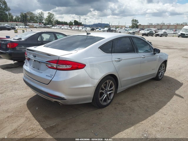 3FA6P0LU7HR232732 Ford Fusion Hybrid Se