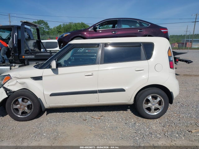 Продажа на аукционе авто 2010 Kia Soul !, vin: KNDJT2A28A7160370, номер лота: 45026073