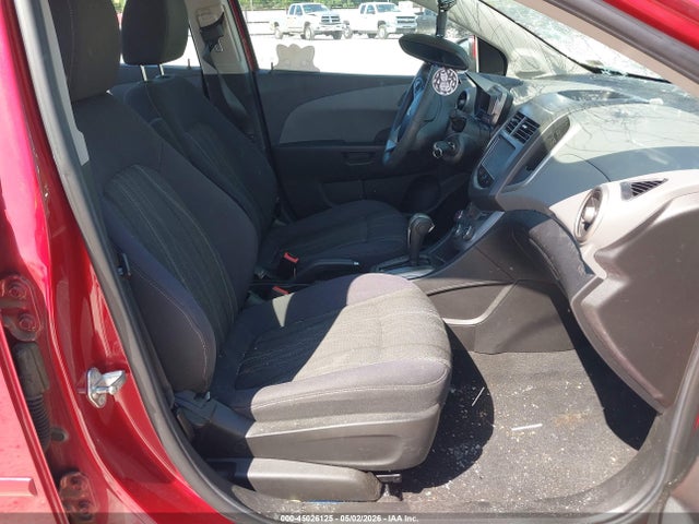 Chevrolet Sonic Lt Auto 2015 1G1JC5SB8F4127077 Image 5