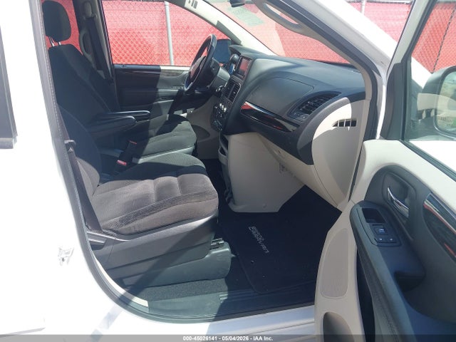 45026141 :رقم المزاد ، 2C4RDGBG4HR713886 vin ، 2017 Dodge Grand Caravan Se مزاد بيع