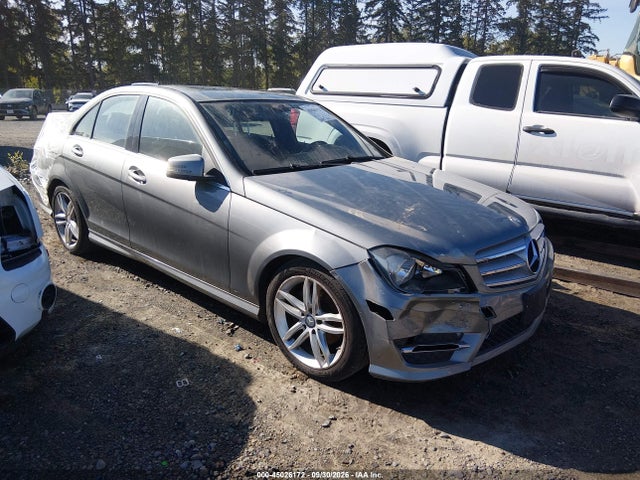 Продажа на аукционе авто 2013 Mercedes-benz C 250 Sport, vin: WDDGF4HB6DR266012, номер лота: 45026172