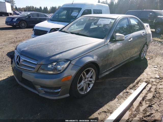 Продажа на аукционе авто 2013 Mercedes-benz C 250 Sport, vin: WDDGF4HB6DR266012, номер лота: 45026172