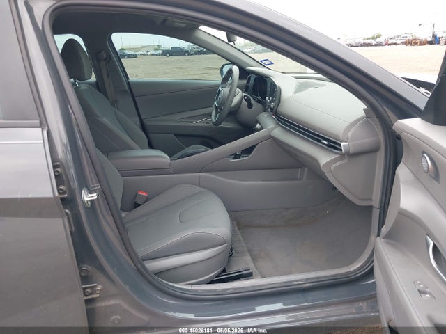 45026181 :رقم المزاد ، KMHLM4AG7PU587123 vin ، 2023 Hyundai Elantra Sel مزاد بيع