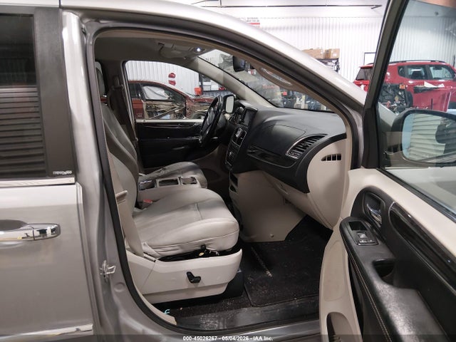 2013 Chrysler Town & Country Touring-l მანქანა იყიდება აუქციონზე, vin: 2C4RC1CG6DR806174, აუქციონის ნომერი: 45026267