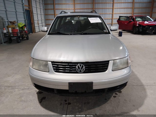 45026283 :رقم المزاد ، WVWNA63B5XE424466 vin ، 1999 Volkswagen Passat Gls مزاد بيع