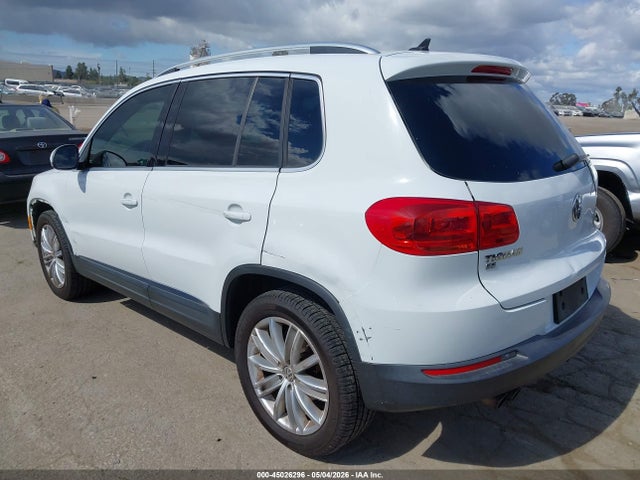 45026296 :رقم المزاد ، WVGBV7AX0GW533936 vin ، 2016 Volkswagen Tiguan Se مزاد بيع