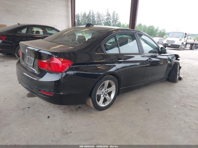 45026348 :رقم المزاد ، WBA3B5G55FNS13119 vin ، 2015 Bmw 328i Xdrive مزاد بيع