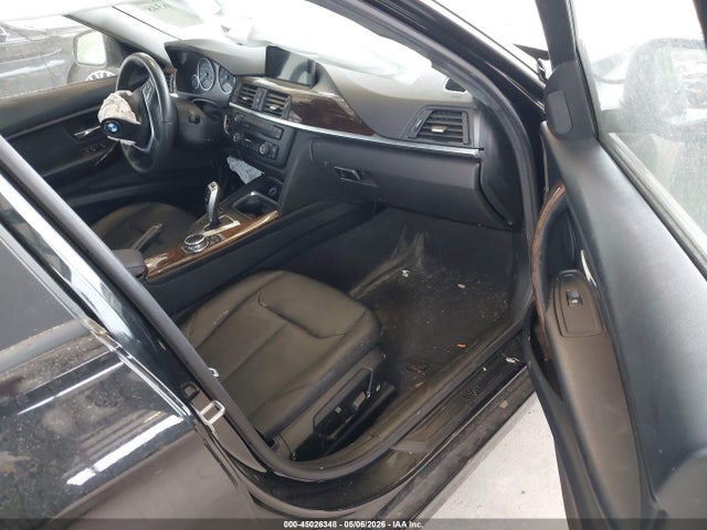 45026348 :رقم المزاد ، WBA3B5G55FNS13119 vin ، 2015 Bmw 328i Xdrive مزاد بيع