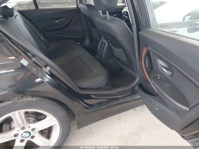 45026348 :رقم المزاد ، WBA3B5G55FNS13119 vin ، 2015 Bmw 328i Xdrive مزاد بيع