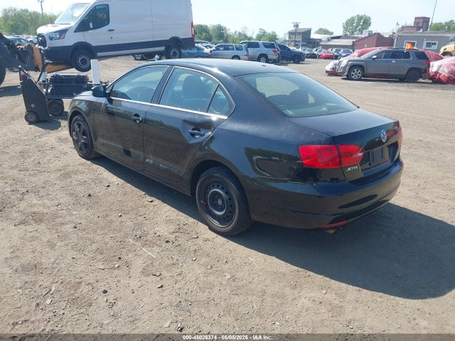 45026374 :رقم المزاد ، 3VWDP7AJ0DM385699 vin ، 2013 Volkswagen Jetta 2.5l Se مزاد بيع