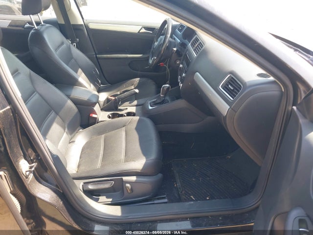 45026374 :رقم المزاد ، 3VWDP7AJ0DM385699 vin ، 2013 Volkswagen Jetta 2.5l Se مزاد بيع