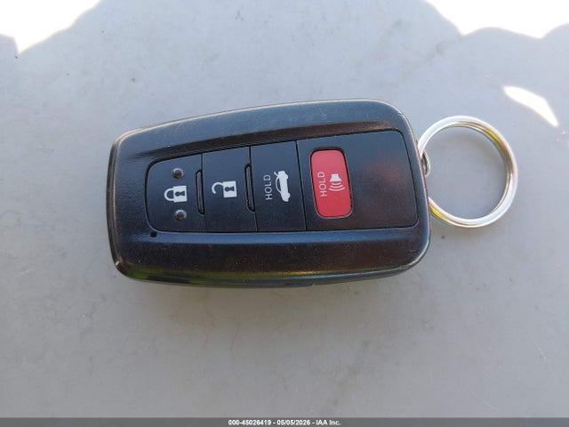 4T1B21HK2JU009237 Toyota Camry Hybrid Xle