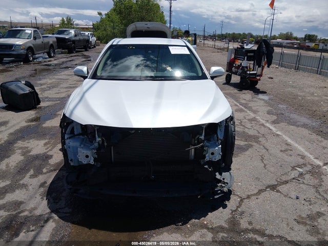 4T1B21HK2JU009237 Toyota Camry Hybrid Xle